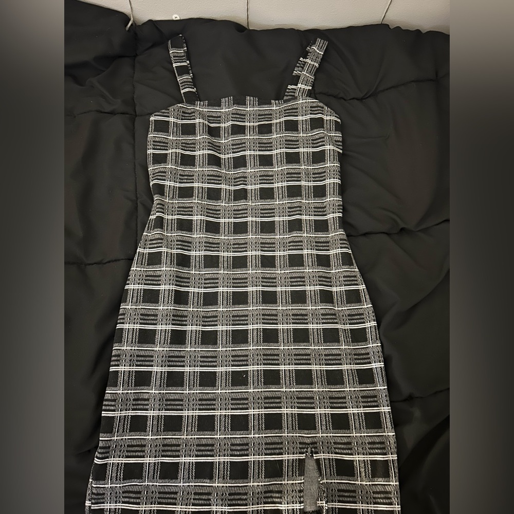 I am selling this tight spaghetti strap dress!